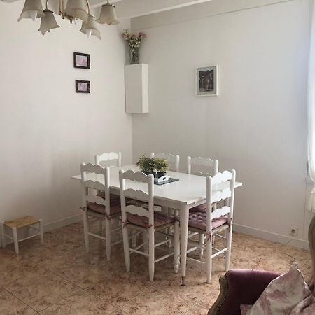 Gite Des Roses Oradour-Fanais Kültér fotó