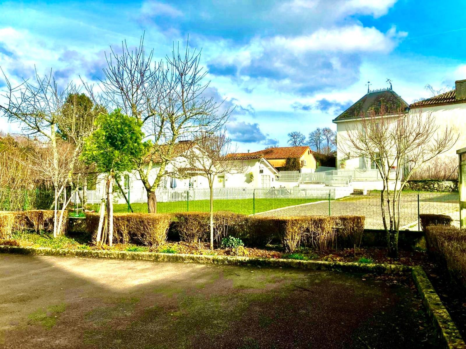 Gite Des Roses Oradour-Fanais Kültér fotó